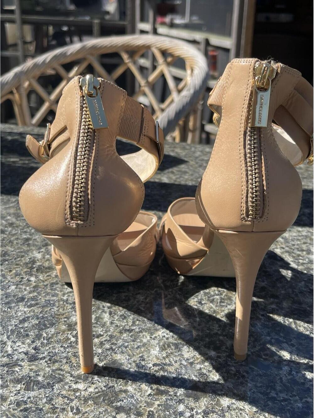 Michael Kors Nude Leather Sandal Ankle Strap Gold Back Zip Heel Women's 8 - Picture 6 of 8